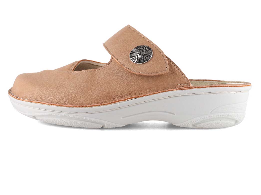 Berkemann Heliane beige stretch clog, inner side view; inner medial profile