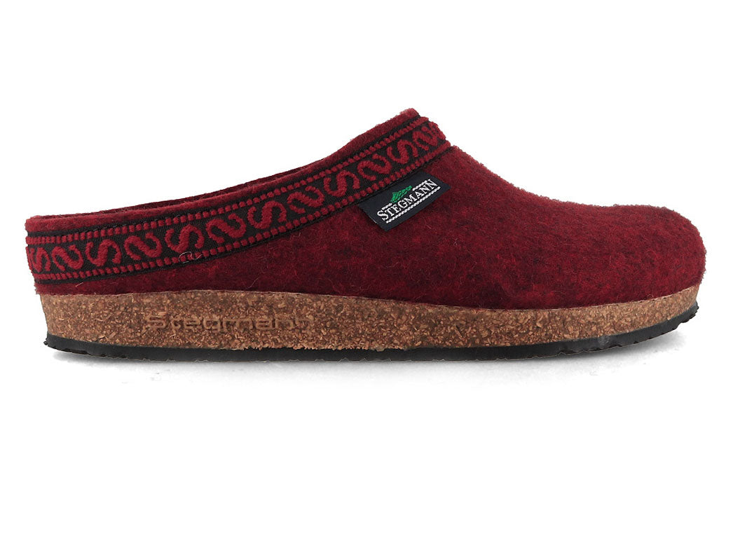 Stegmann Women's Original 108 Wool Clogs, Firebrick, side view