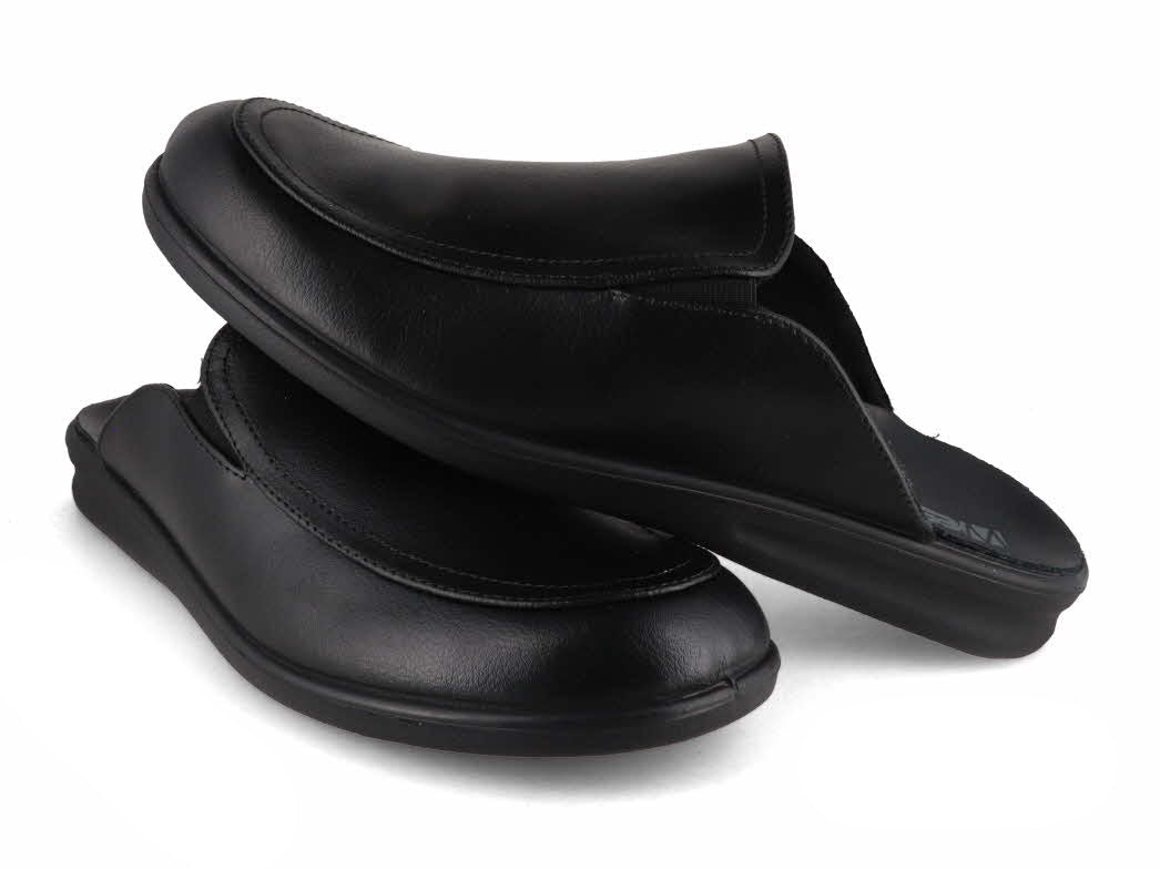 Josef Seibel Belfort 20 Men's Leather Clogs, Black, pair view