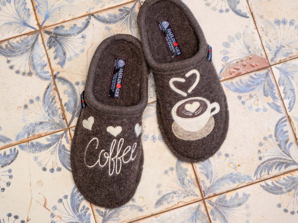 1 HAFLINGER-Unsisex-Slippers-Flair-Coffee-Time-brown-mottled #farbe_Brown