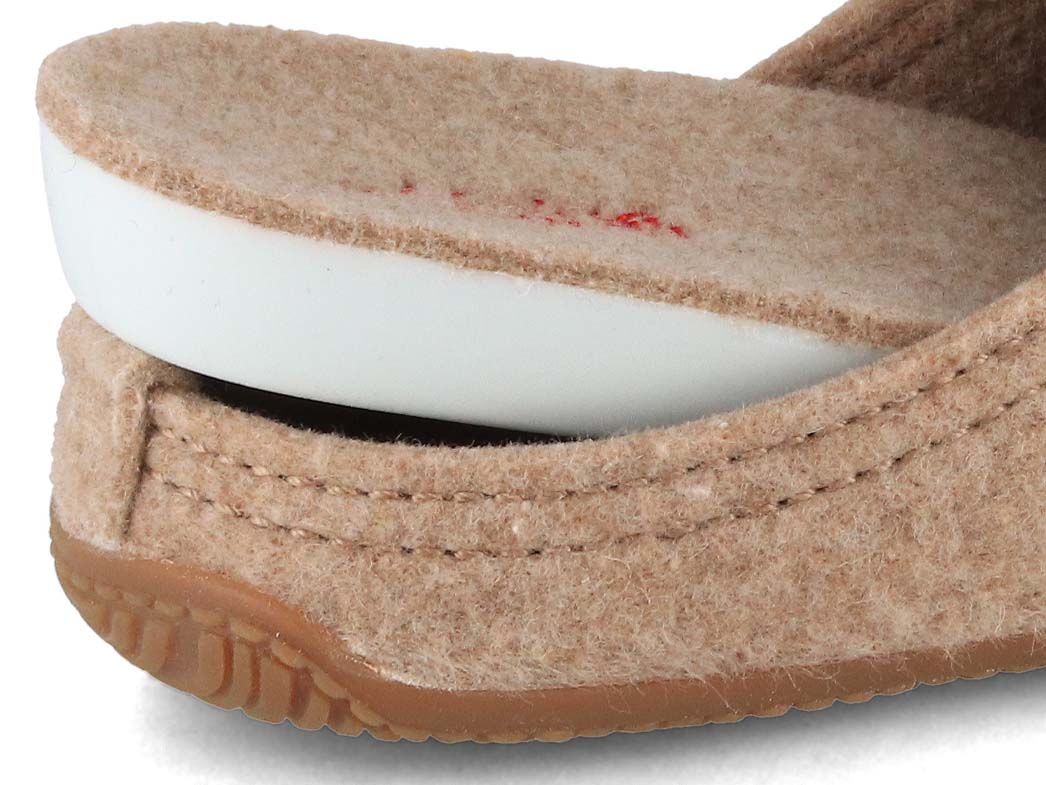 1 Living-Kitzbhel-Women-Felt-Slippers-Swiss-cross-natural #farbe_Beige