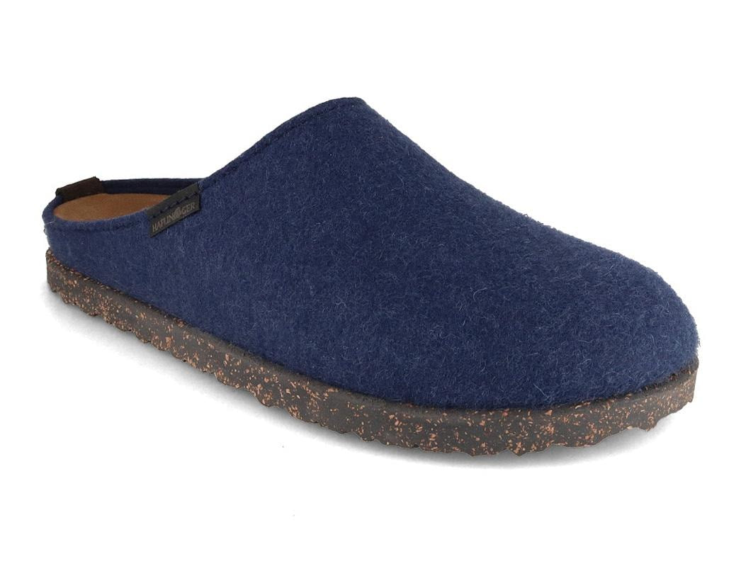 HAFLINGER Manhattan jeans blue showing a clean jeans-blue closed-back felt upper