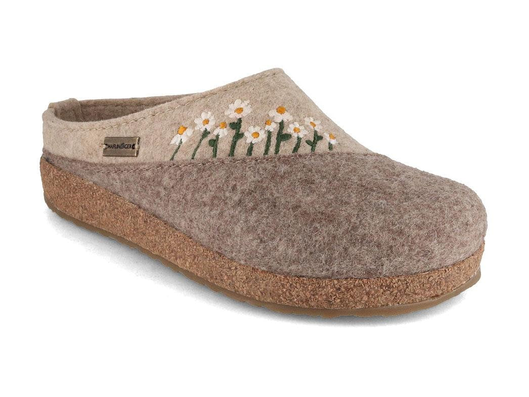 HAFLINGER Grizzly Daisy beige showing a beige felt upper with a delicate daisy motif