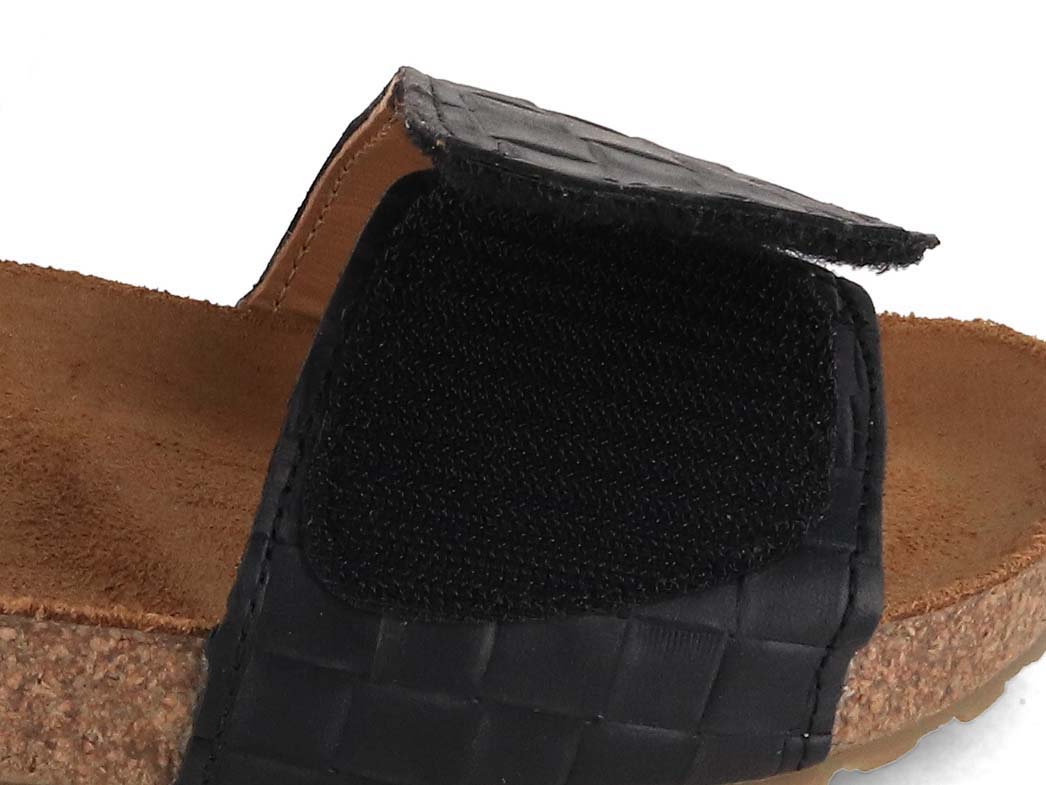 HAFLINGER Ellie Women's Leather Sandals in Black, detail close-up