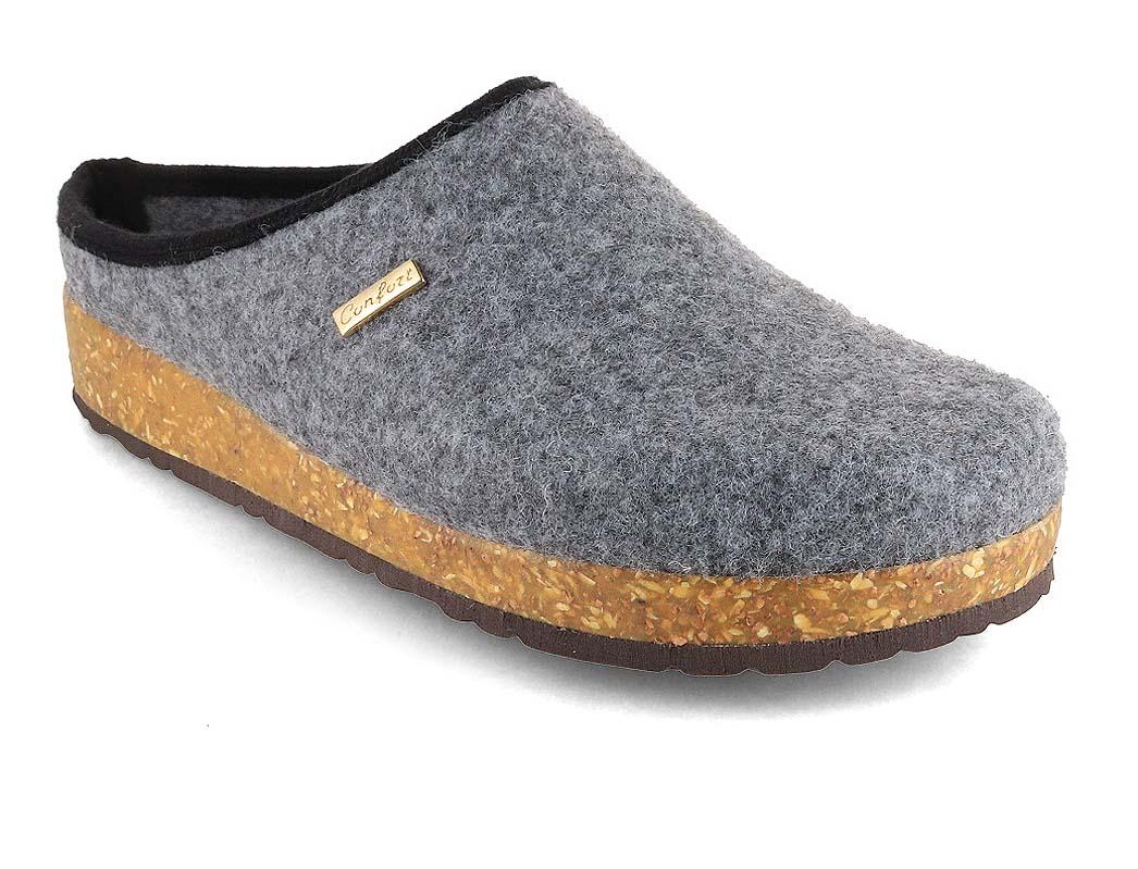 Tuffeln Comfort showing a plain light-gray felt-look upper with a low open heel