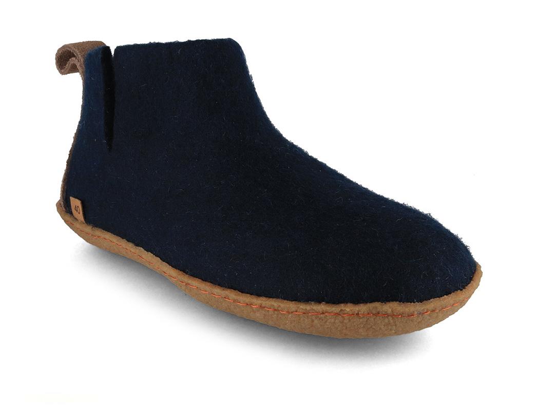 WoolFit Yeti dark blue hand-felted slipper boot with natural-rubber sole, three-quarter side view