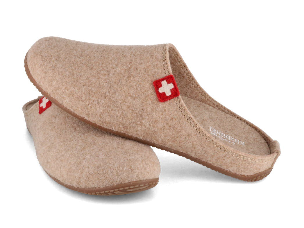 1 LIVING-KITZBHEL-Women-Felt-Slippers-Swiss-Cross-camel #farbe_Beige
