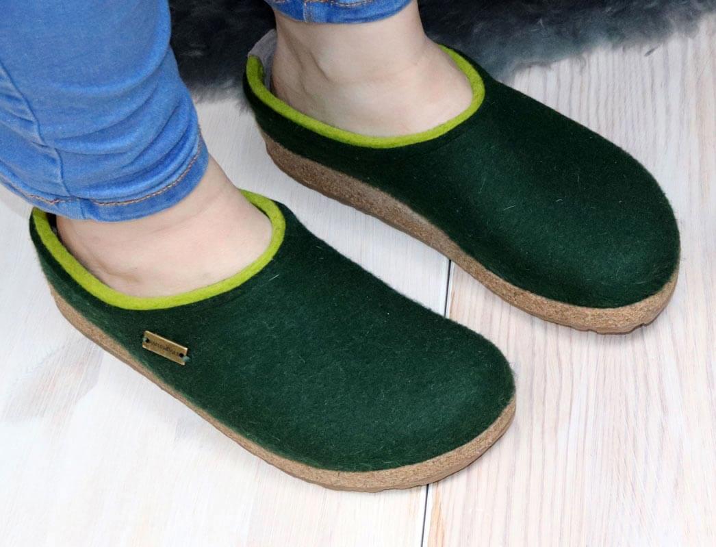 1 HAFLINGER-Clog--Grizzly-Kris-Yew #farbe_Green
