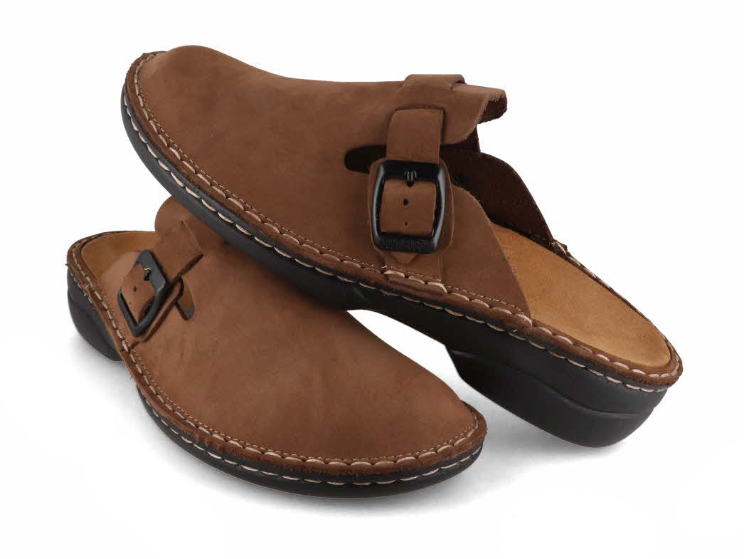 Pair of Tuffeln Galant brown women's leather clogs