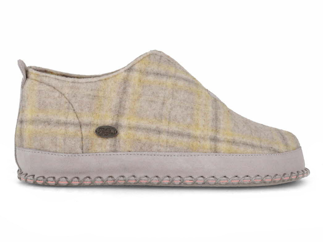Tuffeln Urig beige plaid women's slippers, outer side profile