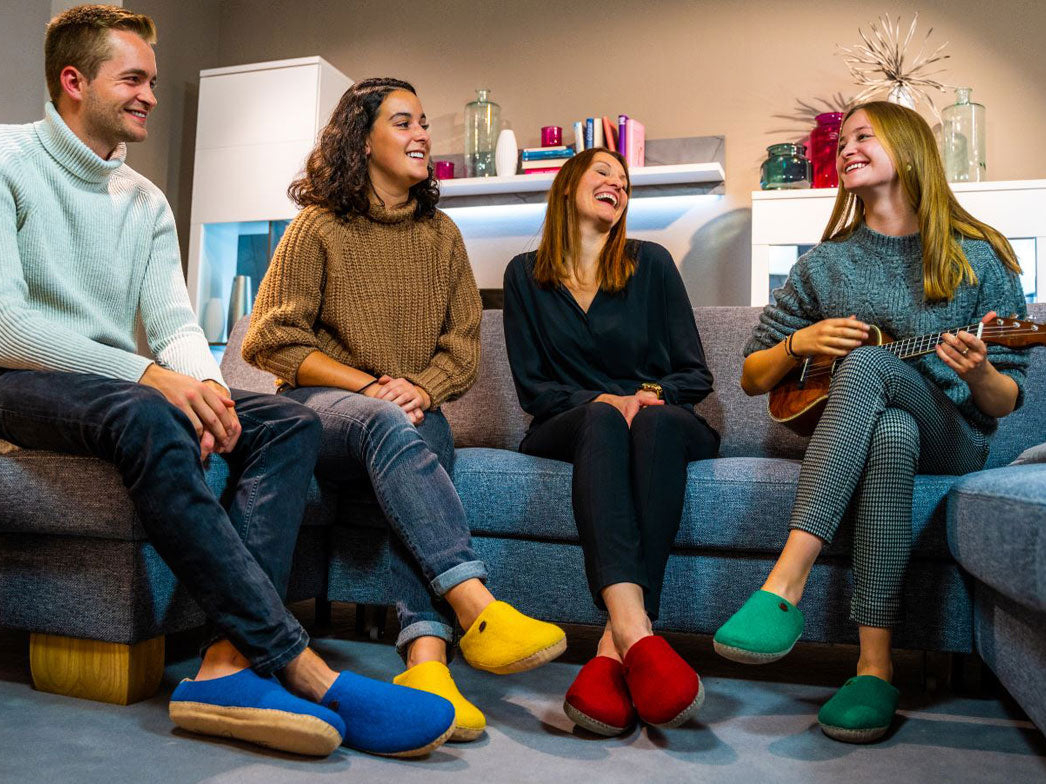 Woolfit Felt Slippers Footprint Green, footwear, overhead top-down