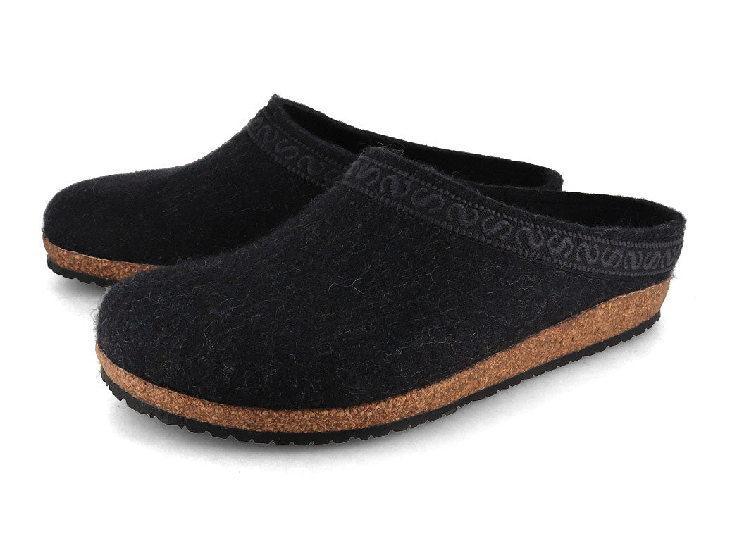 Stegmann Original 108 Wool Clogs, Graphite, pair view