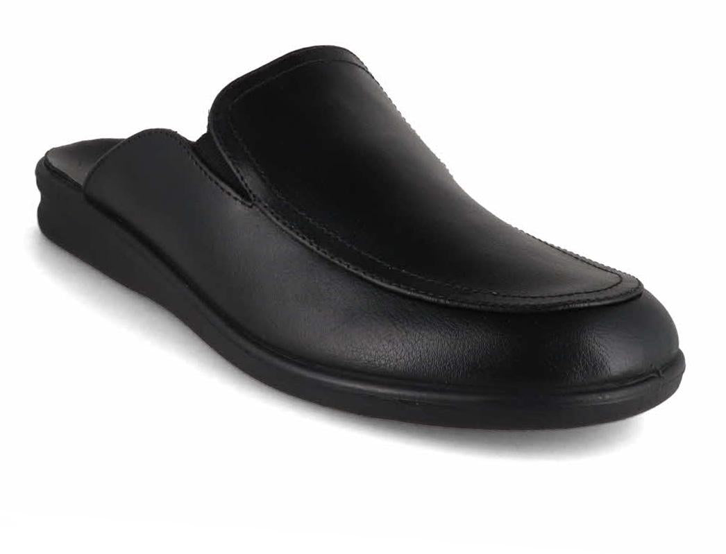Josef Seibel Belfort 20 Men's Leather Clogs, Black, three-quarter front view