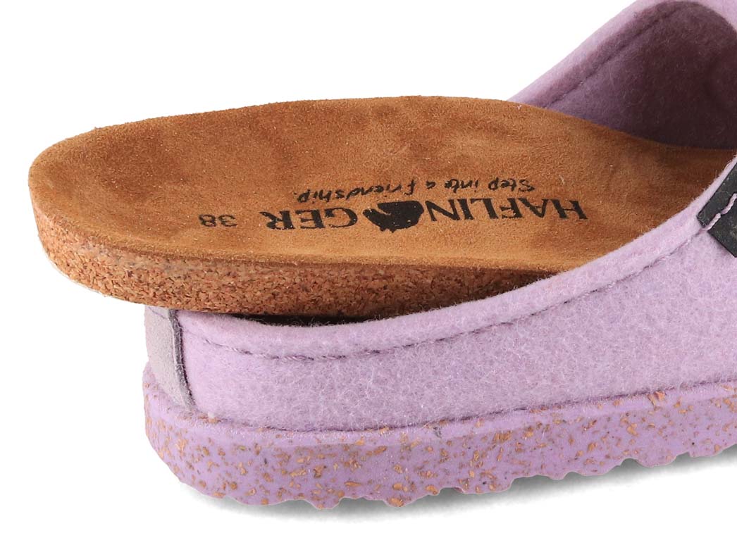 HAFLINGER Manhattan Women's Wool Felt Slippers in Lilac, detail close-up