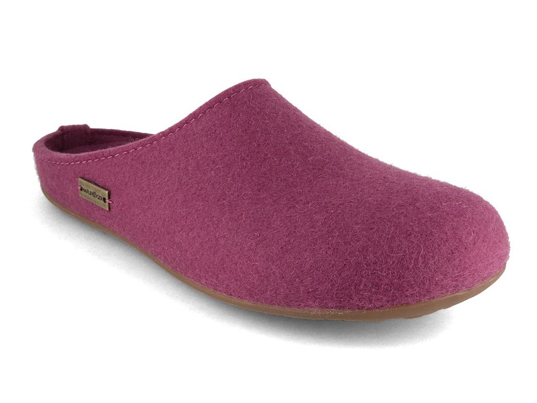 HAFLINGER Everest Fundus heather rose showing a plain heather-rose closed-back felt upper