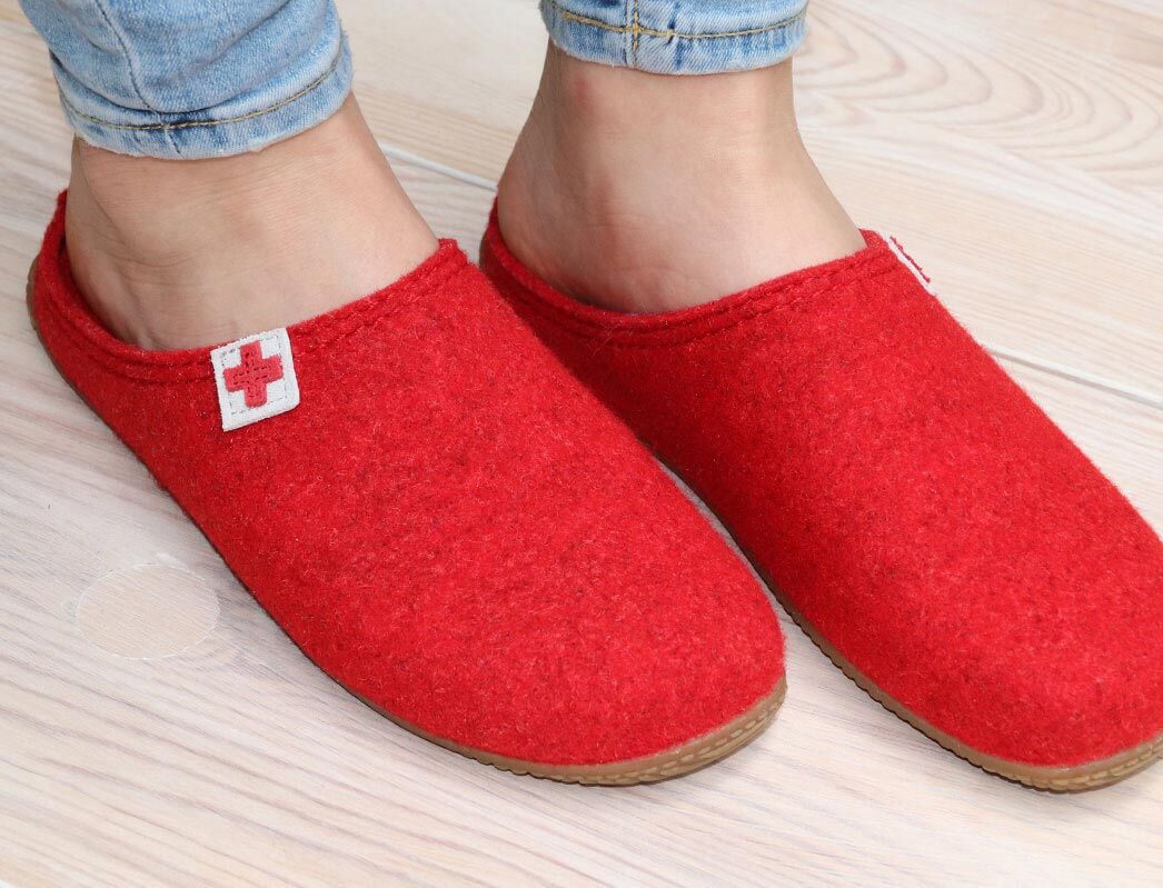 1 LIVING-KITZBUEHEL-Slipper--2486-Red #farbe_Red