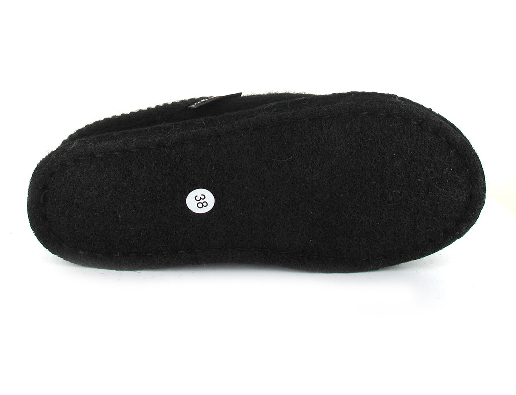 haflinger-flair-bicycle-slippers #color_black