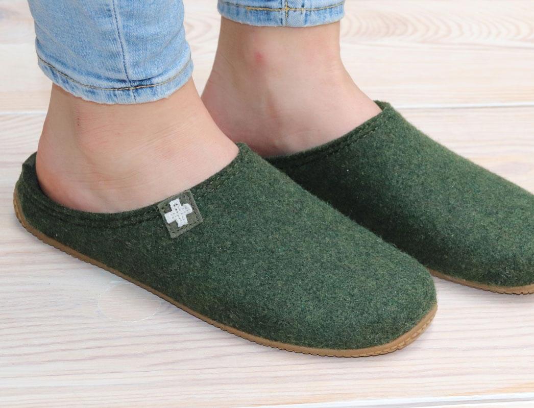 1 LIVING-KITZBUEHEL-Slipper--3886-Fango #farbe_Green