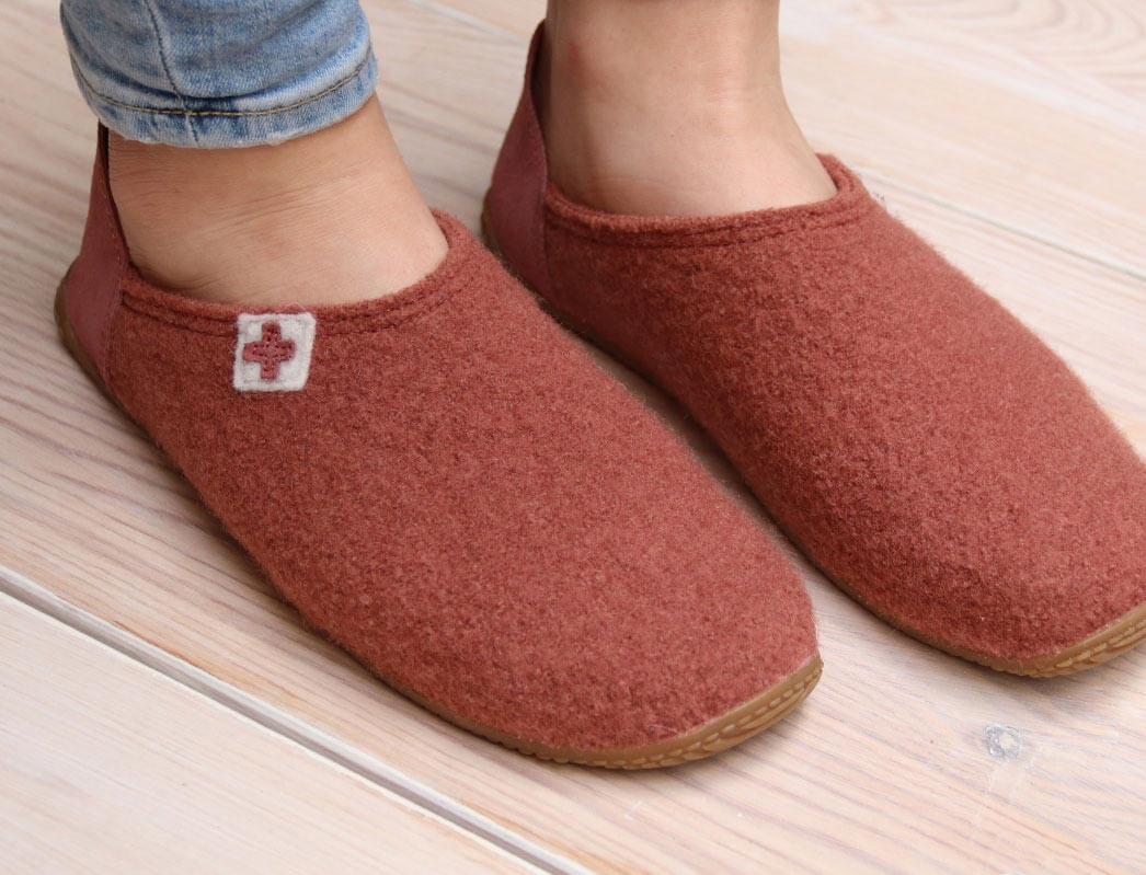 1 LIVING-KITZBUEHEL-Slipper--4030-Rosewood-Red #farbe_Pink