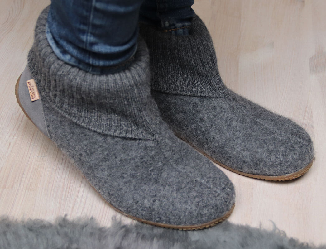 1 Living-Kitzbuehel-Slipper-Boots--Uni-Gray #farbe_Grey