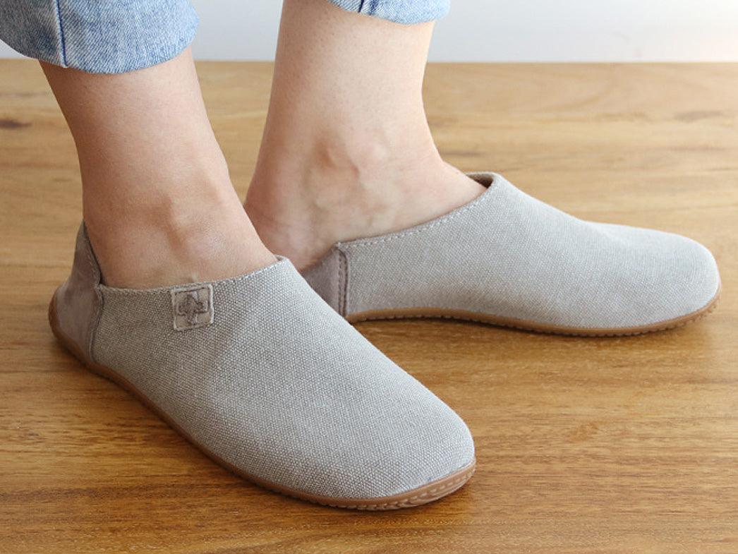 1 Living-Kitzbuehel-Slipper--Cross-Stone #farbe_Grey