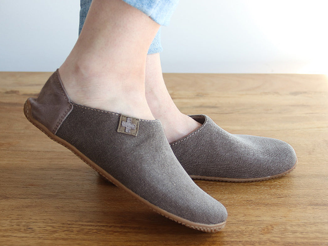 1 Living-Kitzbuehel-Slipper--Cross-Fango #farbe_Grey