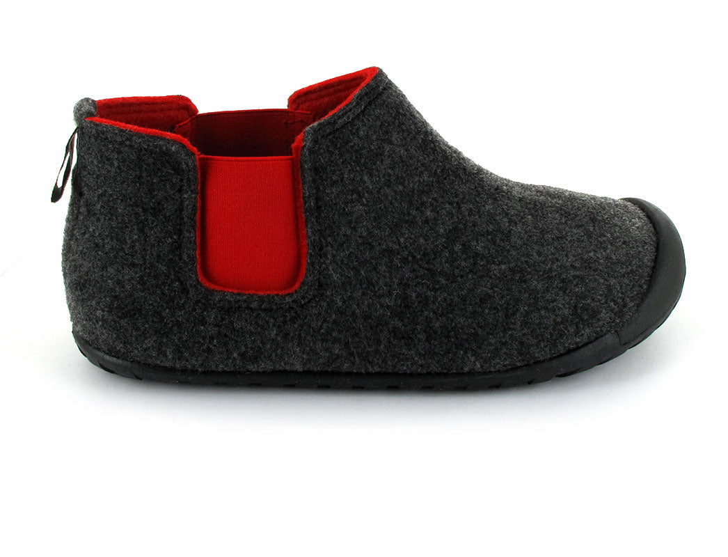 1 Gumbies-Men-Women-Slippers-Brumby-charcoalred #farbe_Red