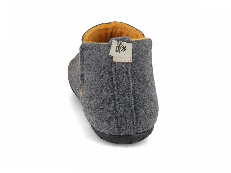 1 Gumbies-Men-Women-Slippers-Brumby-greycurry