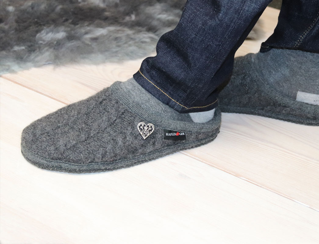 1 HAFLINGER-Slipper--Herzerl-Anthracite #farbe_Anthrazit