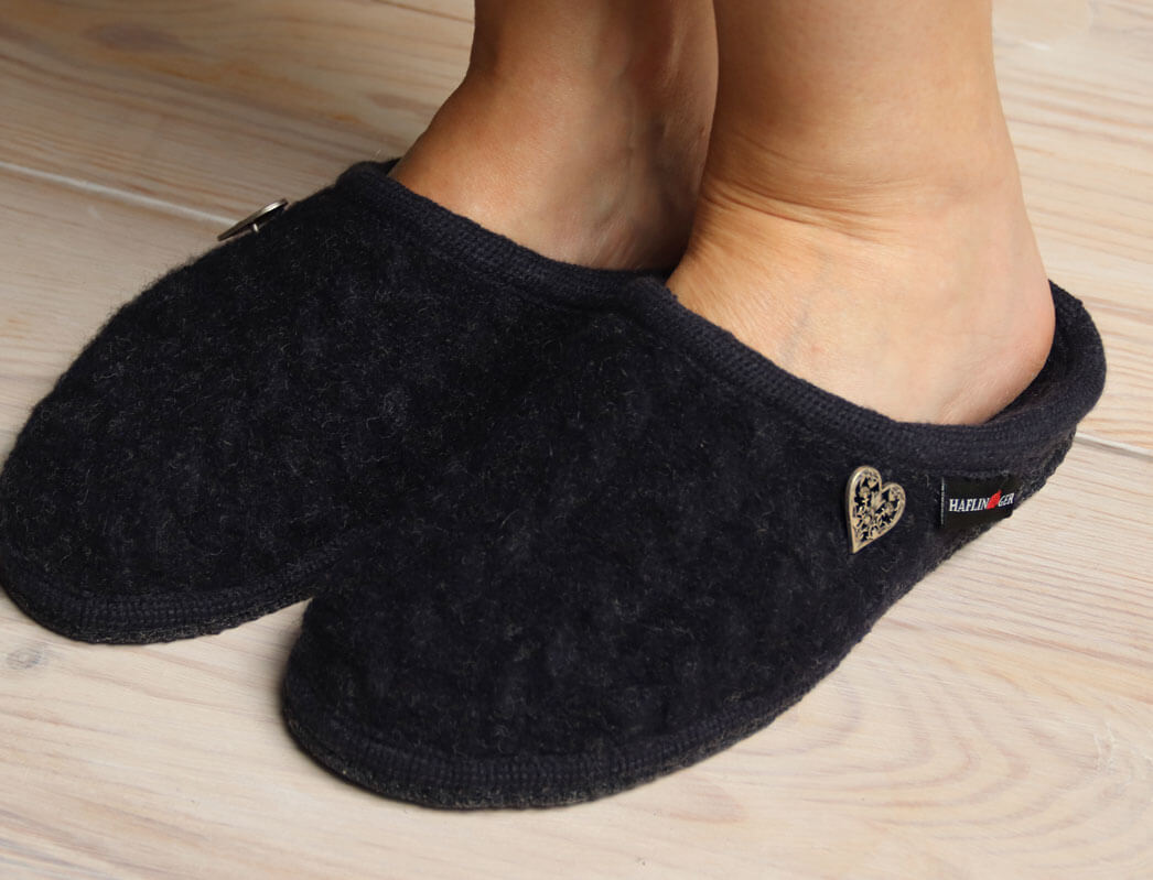 1 HAFLINGER-Slipper--Herzerl-Captain-Blue #farbe_Blue