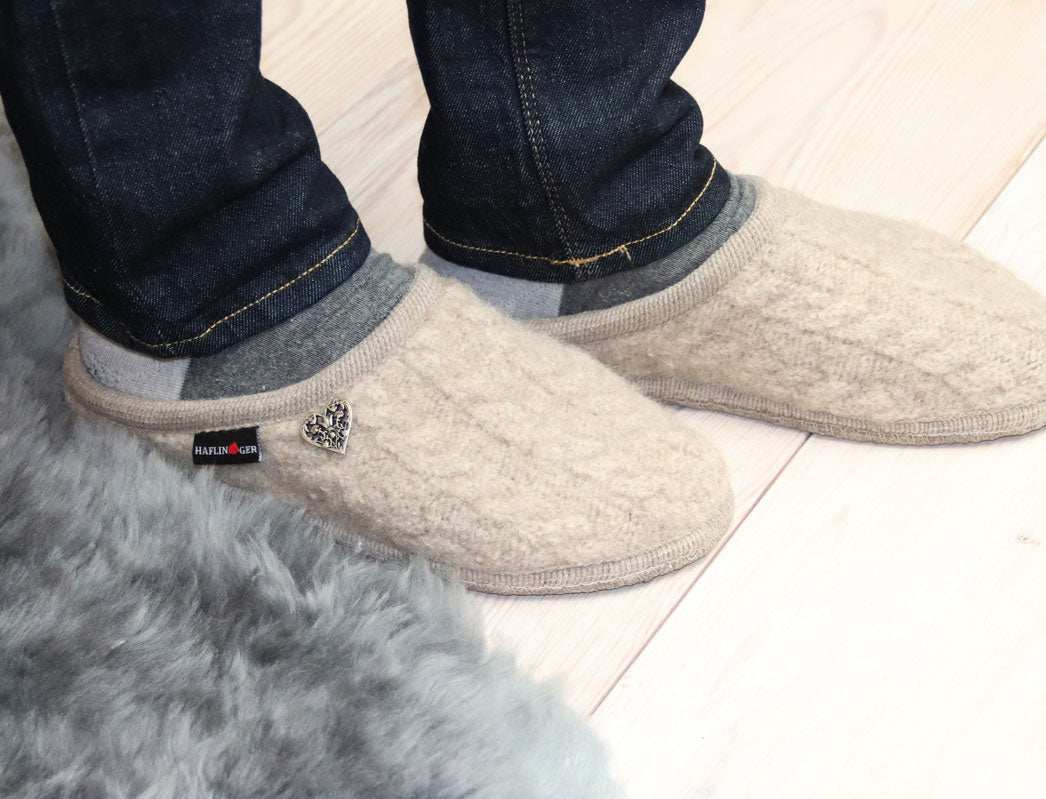 1 HAFLINGER-Slipper--Herzerl-Beige #farbe_Beige