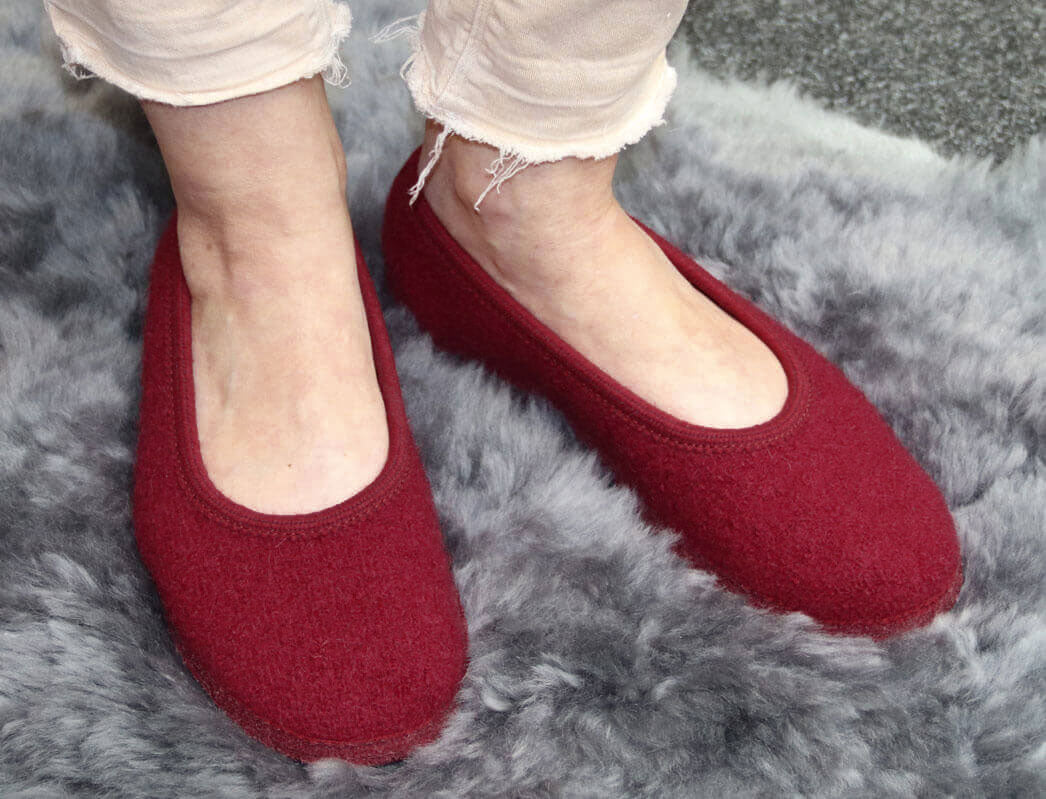 1 HAFLINGER-Ballerina-Slippers--Marina-Burgundy #farbe_Red