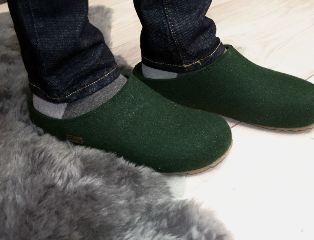 1 HAFLINGER-Clog--Grizzly-Michel-Yew #farbe_Green