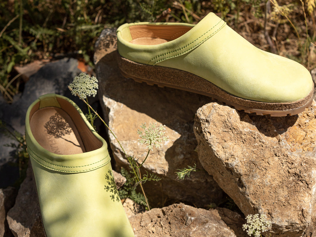 1 HAFLINGER-Women-Nubuck-Clogs-Malm-lime #farbe_Green