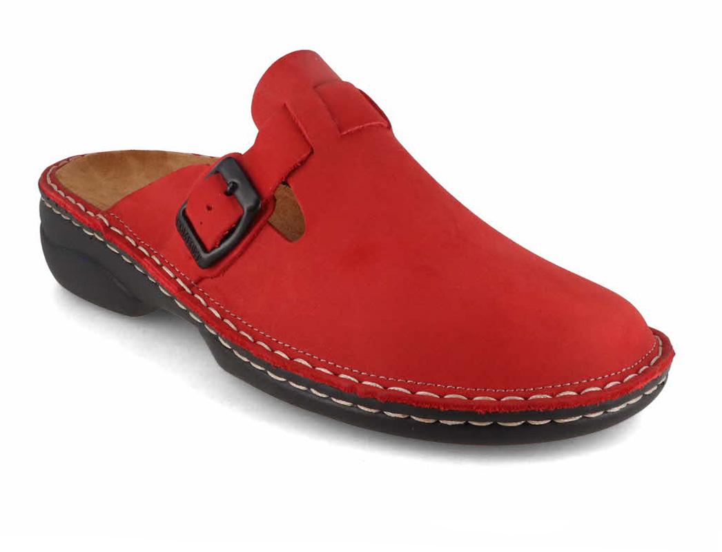 Tuffeln Galant red women's leather clogs, front three-quarter view