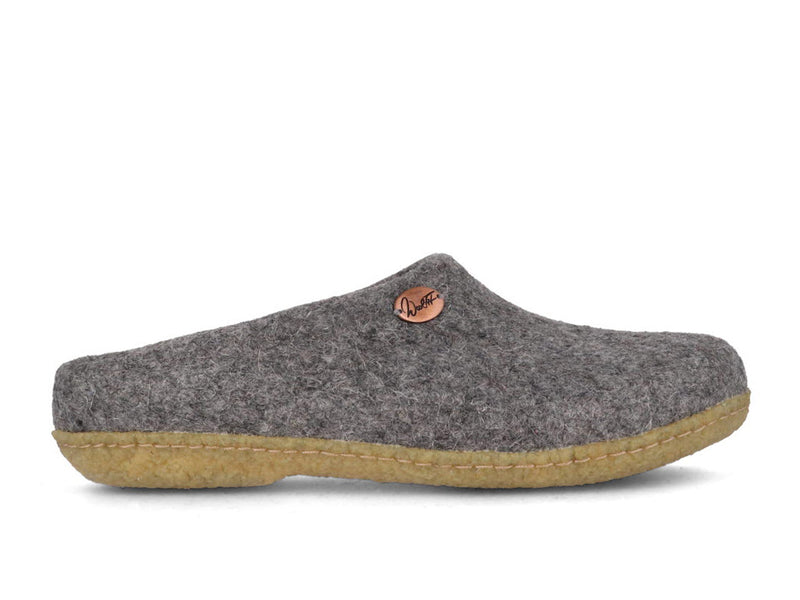 1 WoolFit-Classic-handfelted-Slippers-with-Rubber-Sole-light-gray