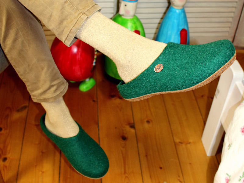 1 WoolFit-handmade-Felt-Slippers--Classic-dark-green